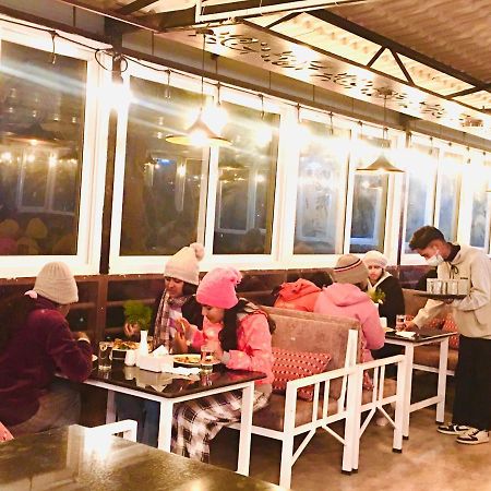 Gauri Shankar Hotel นาการ์ก็อต ภายนอก รูปภาพ