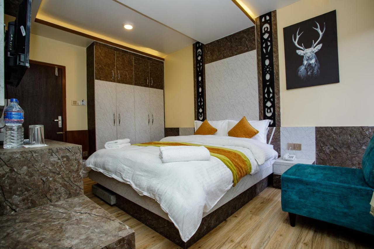 Gauri Shankar Hotel นาการ์ก็อต ภายนอก รูปภาพ