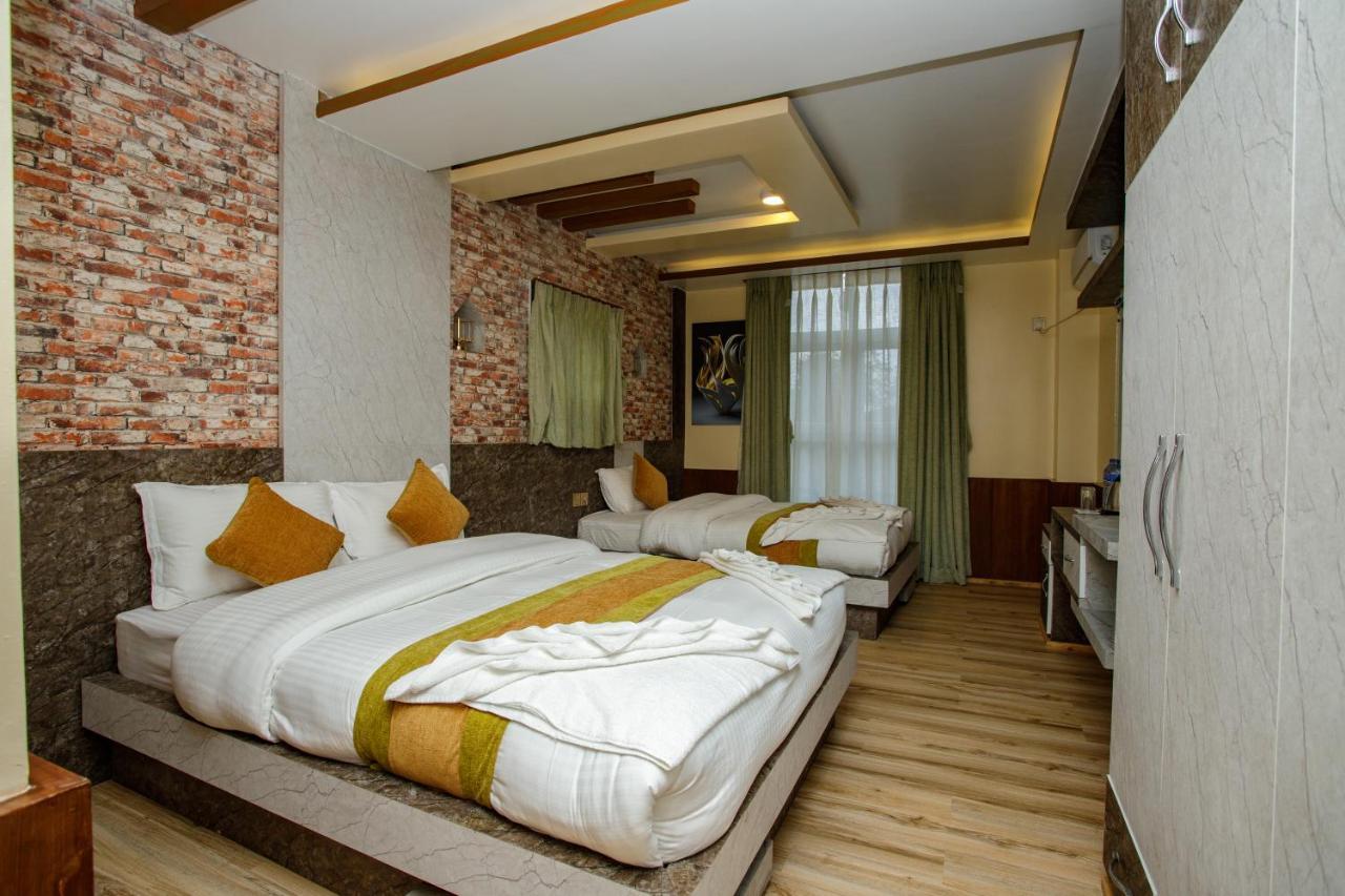 Gauri Shankar Hotel นาการ์ก็อต ภายนอก รูปภาพ