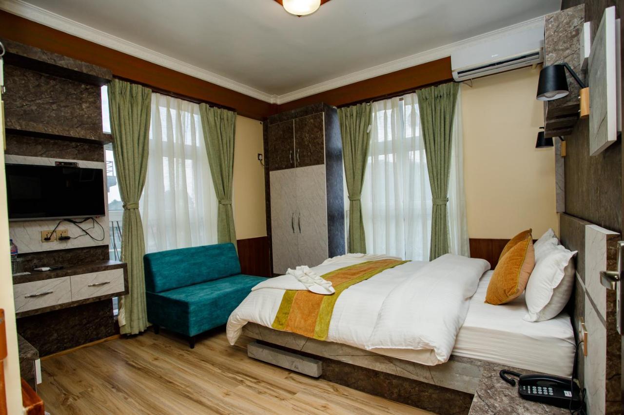Gauri Shankar Hotel นาการ์ก็อต ภายนอก รูปภาพ
