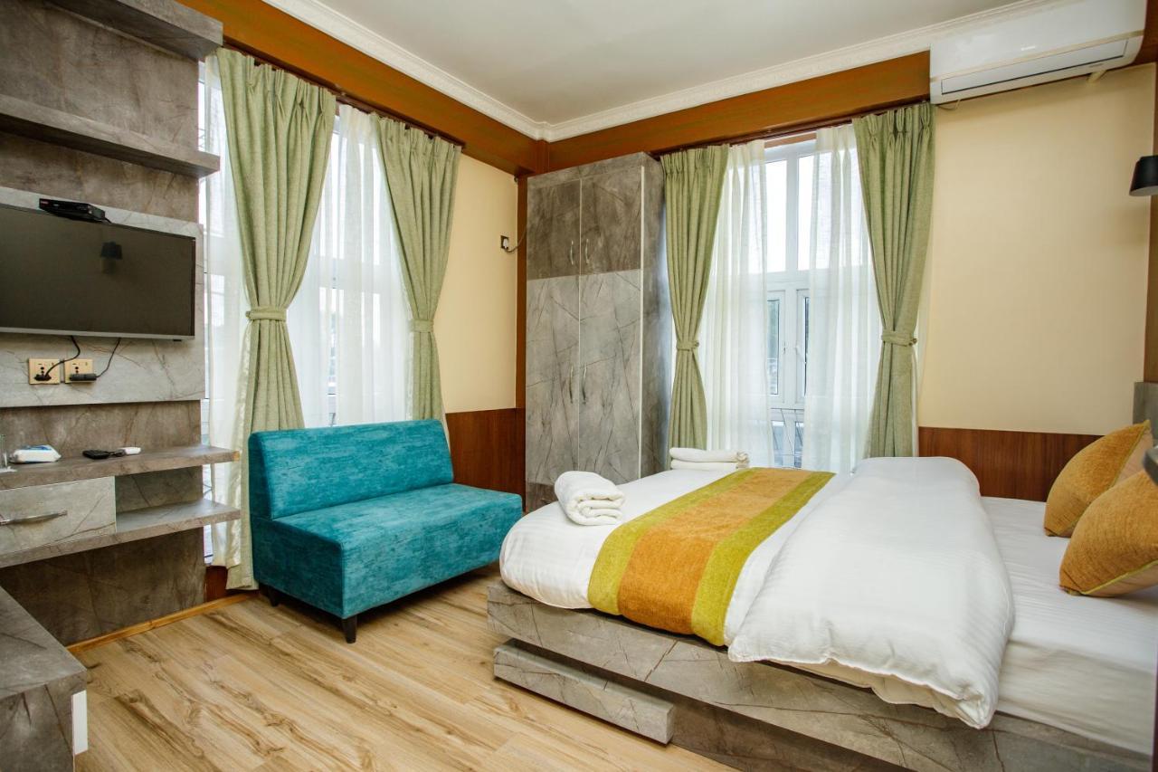 Gauri Shankar Hotel นาการ์ก็อต ภายนอก รูปภาพ