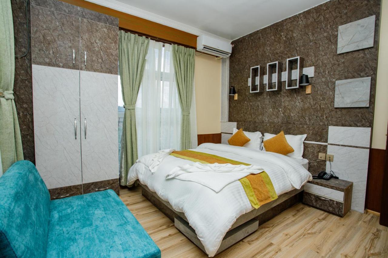 Gauri Shankar Hotel นาการ์ก็อต ภายนอก รูปภาพ